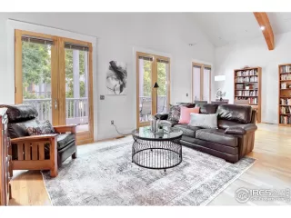 Photo #5: 967590 Listing 