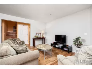 Photo #3: 967607 Listing