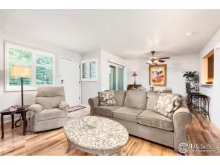 Photo #6: 967607 Listing