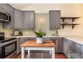 Photo #4: 967679 Listing