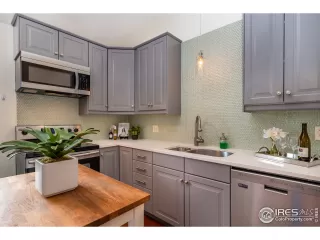 Photo #5: 967679 Listing