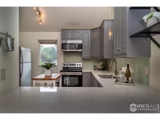 Photo #6: 967679 Listing