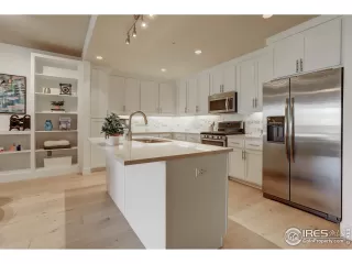 Photo #4: 967713 Listing