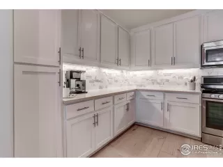 Photo #6: 967713 Listing