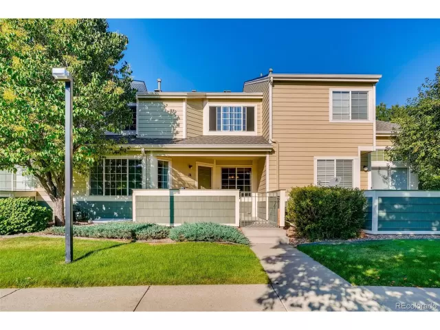 MLS: 9678520 Condo For Sale