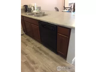 Photo #4: 967918 Listing