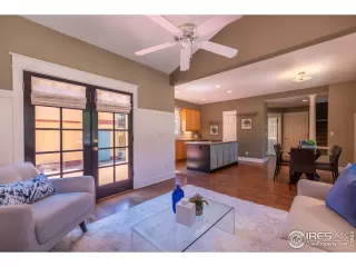 Photo #5: 967930 Listing 