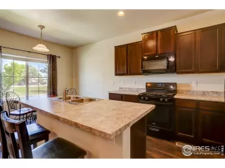 Photo #6: 967966 Listing 