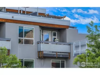 Photo #2: 967969 Listing