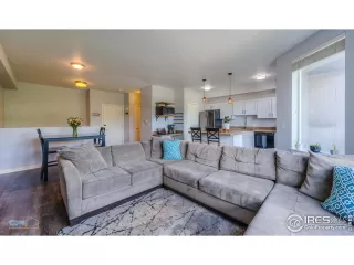 Photo #6: 967969 Listing