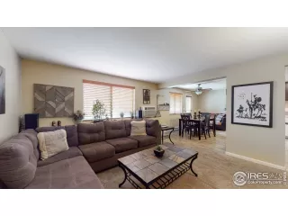 Photo #2: 967976 Listing