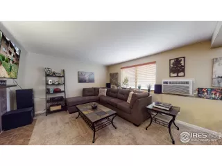 Photo #3: 967976 Listing