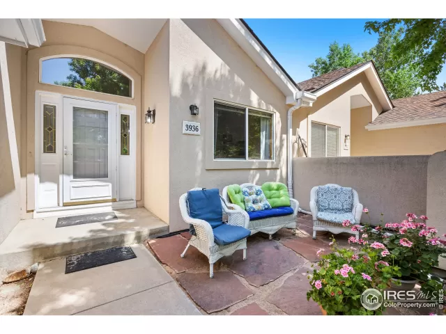 MLS: 967983 Condo For Sale