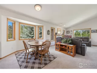 Photo #6: 967983 Listing