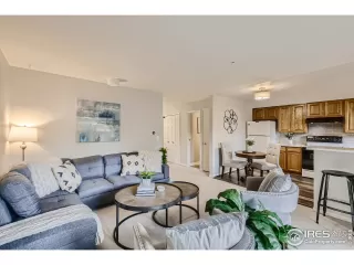 Photo #2: 968131 Listing