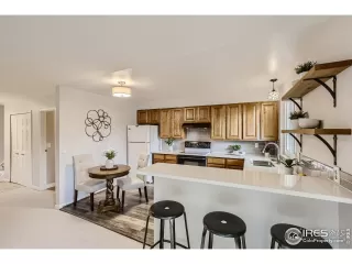 Photo #5: 968131 Listing