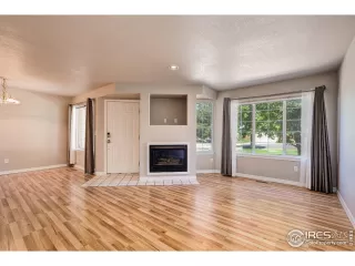 Photo #6: 968143 Listing 