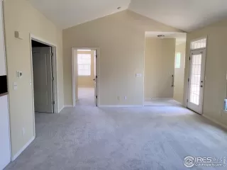 Photo #4: 968209 Listing