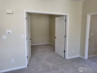 Photo #6: 968209 Listing