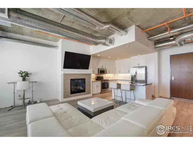 MLS: 968229 Condo For Sale