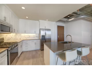 Photo #3: 968229 Listing