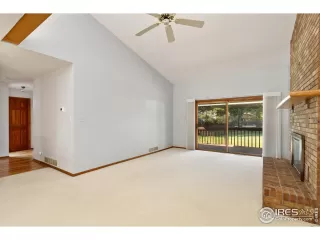 Photo #5: 968303 Listing