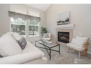 Photo #3: 968423 Listing