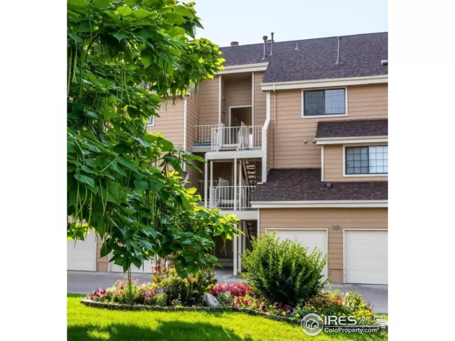 MLS: 968448 Condo For Sale