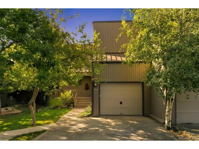 MLS: 9684725 Condo For Sale