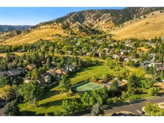 Photo #3: 9684725 Listing 