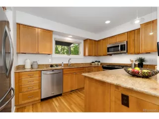 Photo #5: 9684725 Listing 