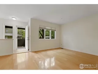 Photo #2: 968476 Listing 