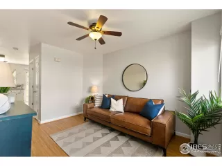 Photo #3: 968544 Listing