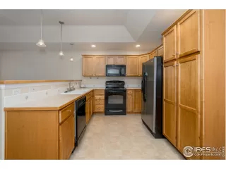 Photo #3: 968596 Listing