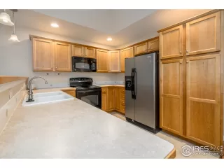 Photo #4: 968596 Listing