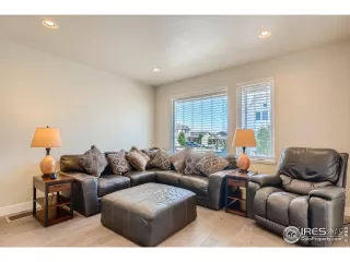 Photo #5: 968612 Listing