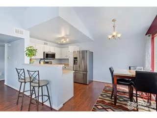 Photo #5: 968631 Listing