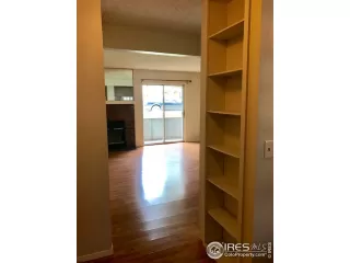 Photo #3: 968654 Listing