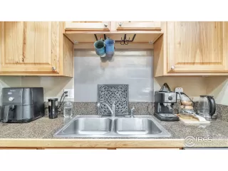 Photo #3: 968682 Listing