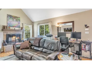 Photo #4: 968682 Listing