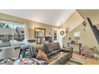 Photo #5: 968682 Listing