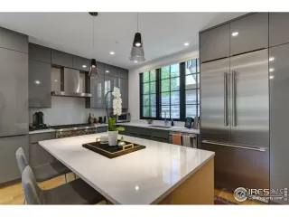 Photo #3: 968710 Listing