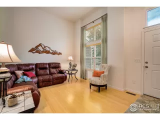 Photo #5: 968734 Listing