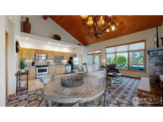 Photo #3: 968774 Listing