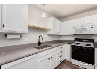 Photo #6: 968847 Listing