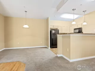 Photo #6: 968858 Listing