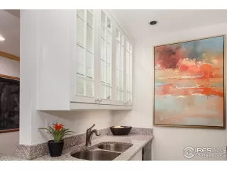 Photo #3: 968860 Listing