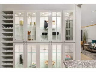 Photo #5: 968860 Listing