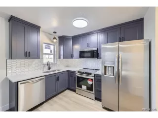 Photo #4: 9688806 Listing