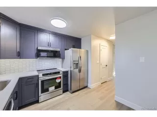 Photo #5: 9688806 Listing